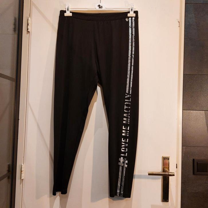 Legging van het merk Mat Fashion.  Maat L. 48/50, Kleding | Dames, Grote Maten, Zo goed als nieuw, Broek of Spijkerbroek, Zwart