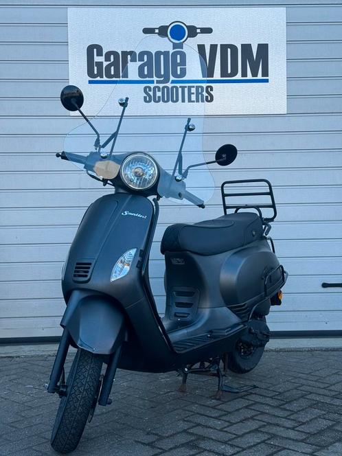 Santini Capri 45KM BJ 2021 LA SOURIS AGM BTC IVA KILLERBEE, Fietsen en Brommers, Brommers | Derbi, Zo goed als nieuw, Ophalen