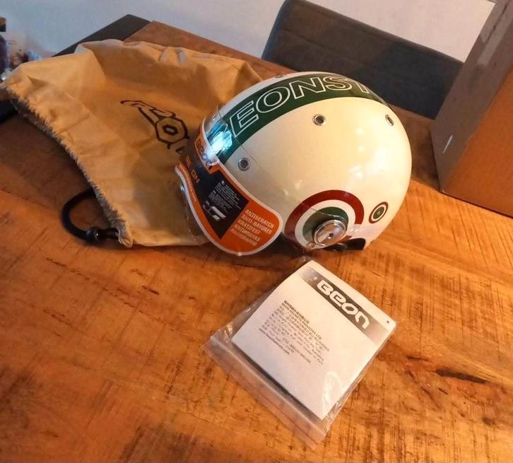 Beonstyle Helm Maat L - Nieuwstaat, Fietsen en Brommers, Brommerhelmen, Nieuw, Large, Ophalen of Verzenden