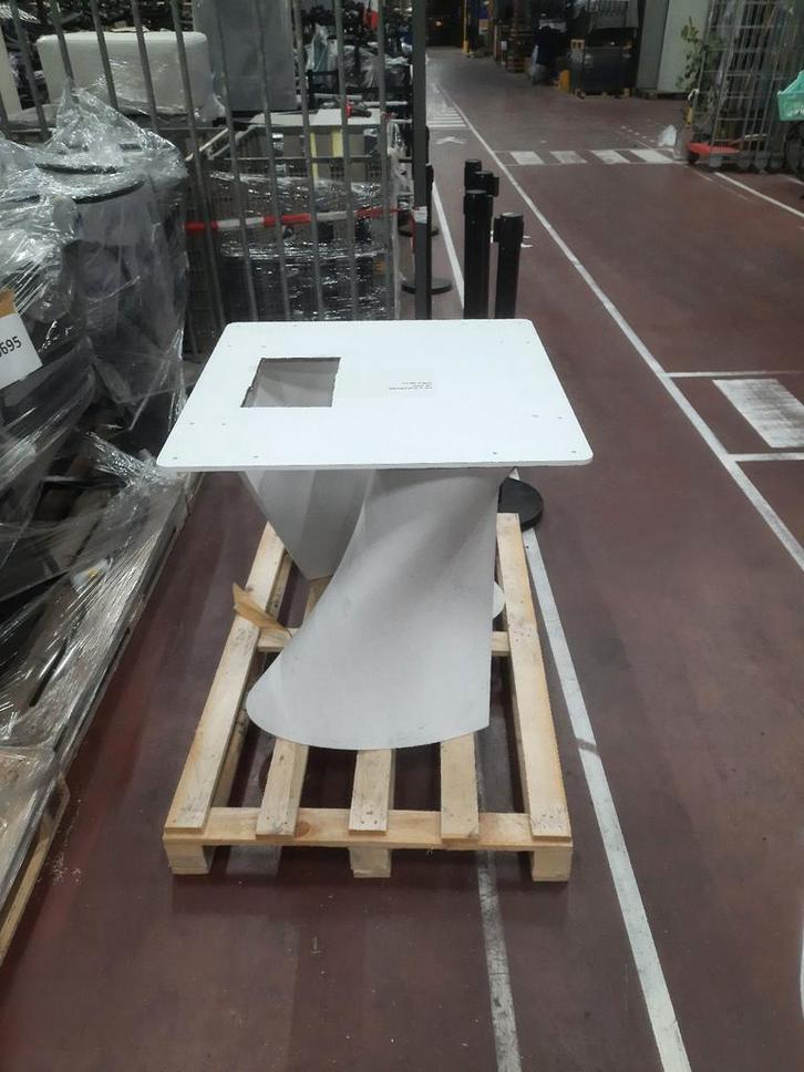 MFD Italia Onderstel - Design Tafel, Antiek en Kunst, Antiek | Meubels | Tafels, Ophalen