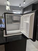 SEVERIN Small refrigerator + freezer KB 8879 / Mini koelkast, Ophalen, Minder dan 85 cm, Minder dan 75 liter, 45 tot 60 cm