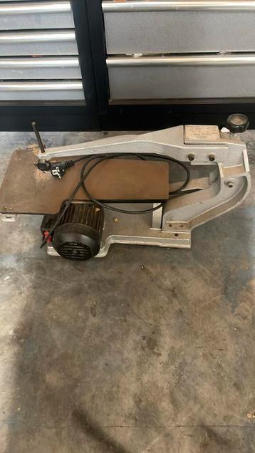 Elecrrische figuurzaag beschikbaar voor biedingen