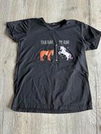 Leuk zwart T-shirt met opdruk maat 140, Ophalen of Verzenden, Zo goed als nieuw, Meisje, Shirt of Longsleeve