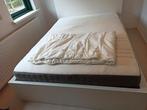 IKEA 'twijfelaar' bedframe inclusief matras(140cm x200 cm), Huis en Inrichting, Slaapkamer | Bedden, Ophalen, Gebruikt, Wit, Tweepersoons
