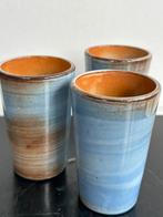 Volendams aardewerk bekers 7.5/11 cm H, Huis en Inrichting, Keuken | Servies, Ophalen of Verzenden, Zo goed als nieuw, Overige stijlen