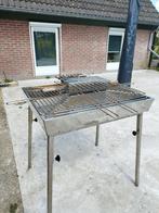 houtskool familie barbeque met op hoogte verstelbare poten., Tuin en Terras, Houtskoolbarbecues, Ophalen of Verzenden, Zo goed als nieuw