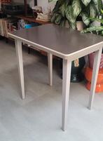 Jaren 60 bureautje, stalen frame, linoleum blad., Huis en Inrichting, Bureaus, Ophalen, Gebruikt, Bureau