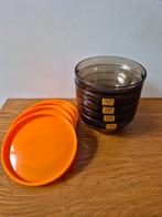 5 Arcoroc schaaltjes bruin met 4 deksels oranje, Huis en Inrichting, Keuken | Servies, Ophalen, Overige stijlen, Glas, Schaal of Schalen