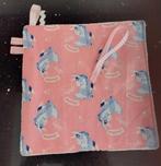 nieuw-Iejoor speendoekje / kroeldoekje ( roze), Ophalen of Verzenden, Nieuw, Overige typen