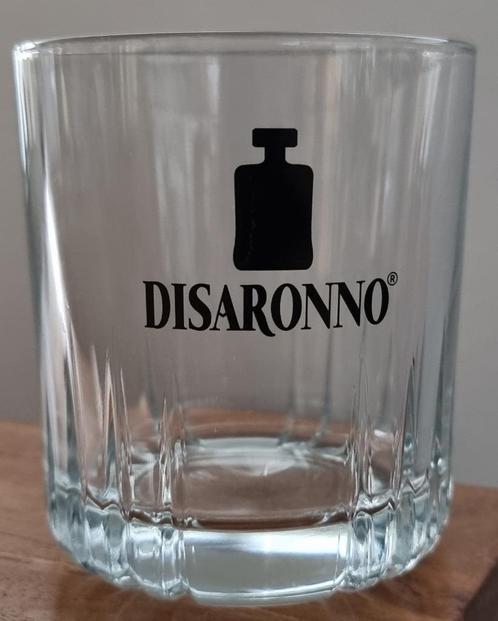 Prachtig bewerkt glas Disaronno met logo - IZGST, Verzamelen, Glas en Borrelglaasjes, Zo goed als nieuw, Borrel- of Shotglas, Ophalen of Verzenden