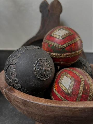 Oosterse decoratie ballen India sober sleets beschikbaar voor biedingen