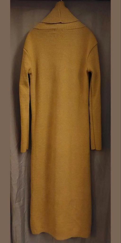 NIEUW: lange beige/ licht bruine rib jurk met kraag/ col, Kleding | Dames, Jurken, Nieuw, Beige, Onder de knie, Ophalen