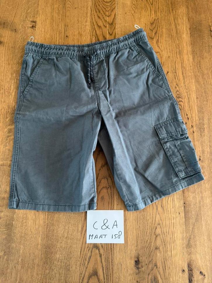 Grijze C&A korte broek maat 158 ZGAN, Kinderen en Baby's, Kinderkleding | Maat 158, Zo goed als nieuw, Jongen, Broek, Ophalen of Verzenden