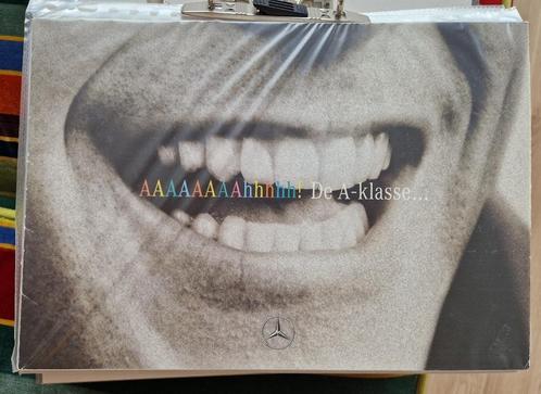 Folders Mercedes A-Klasse en CLA, Boeken, Auto's | Folders en Tijdschriften, Zo goed als nieuw, Mercedes, Verzenden