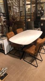 Eettafel Akagi deens ovaal met spinpoot: SHOWMODEL Actie, Ophalen, Vijf personen of meer, Metaal, Ovaal