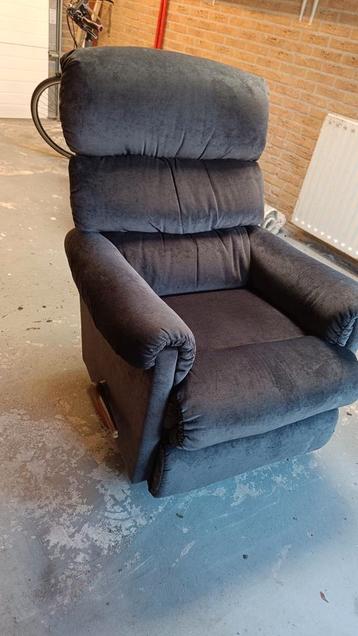 Luxe fauteuil, antraciet stof beschikbaar voor biedingen