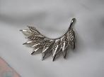 Broche Coro / blad model brushed en opengewerkt, Sieraden, Tassen en Uiterlijk, Broches, Verzenden, Gebruikt, Zilver, Overige materialen