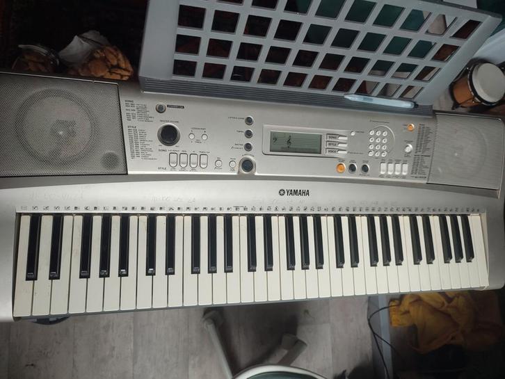Yamaha keyboard, Muziek en Instrumenten, Accordeons, 120-bas, Ophalen