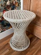 Vintage rotan kruk bijzettafel twisted zandloper, Ophalen