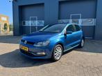 Volkswagen Polo 1.2 TSI DSG 2015 Blauw Dealer Onderhouden!, Auto's, 4 cilinders, Particulier, 1000 kg, Geïmporteerd