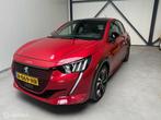 Peugeot e-208 EV GT Pack 50 kWh Panoramadak, Stoelverwarming, Auto's, Peugeot, Gebruikt, Origineel Nederlands, 1430 kg, Te koop