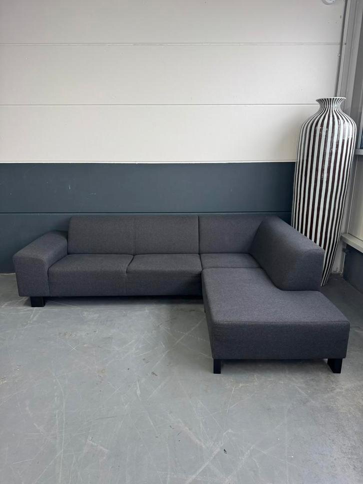 Nette design hoekbank | design hoekbank, Huis en Inrichting, Banken | Bankstellen, Zo goed als nieuw, Hoekbank, Driepersoons, 250 tot 300 cm