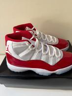 Jordan 11 Retro Cherry EU 43, Kleding | Heren, Schoenen, Overige kleuren, Nieuw, Ophalen of Verzenden, Jordan