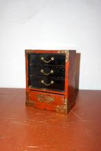 vintage japanse sieradendoos van rood en zwart lak, Ophalen of Verzenden