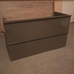 Badkamer set met 1 Hoge kast en 1 wastafel kast., Huis en Inrichting, Badkamer | Badkamermeubels, Ophalen, Zo goed als nieuw, 25 tot 50 cm
