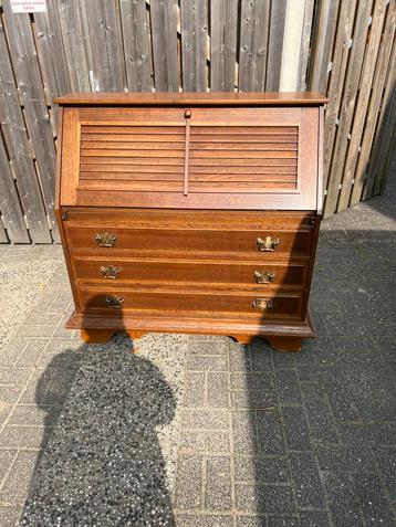 Te koop hele nette Secretaire kastje/bureau in nette staat beschikbaar voor biedingen