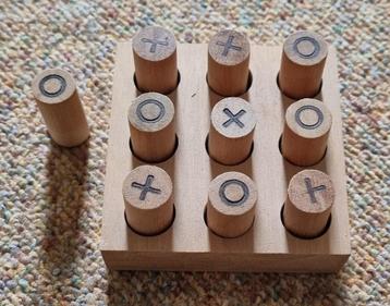 Set kaart/dobbel/etc. spelletjes voor 2 of meer personen beschikbaar voor biedingen