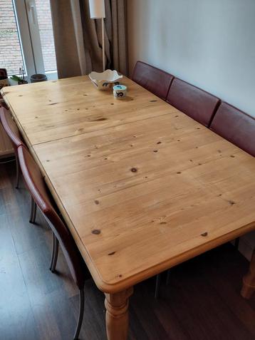 Houten Eettafel met uitschuifbaar tafelblad
