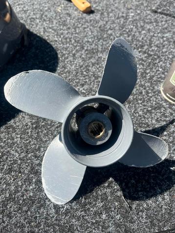 Originele Honda 4 blads schroef beschikbaar voor biedingen