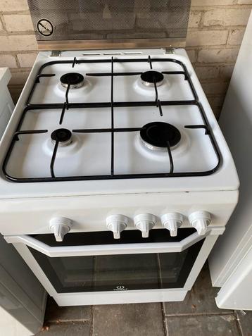Gasfornuis van Indesit  beschikbaar voor biedingen