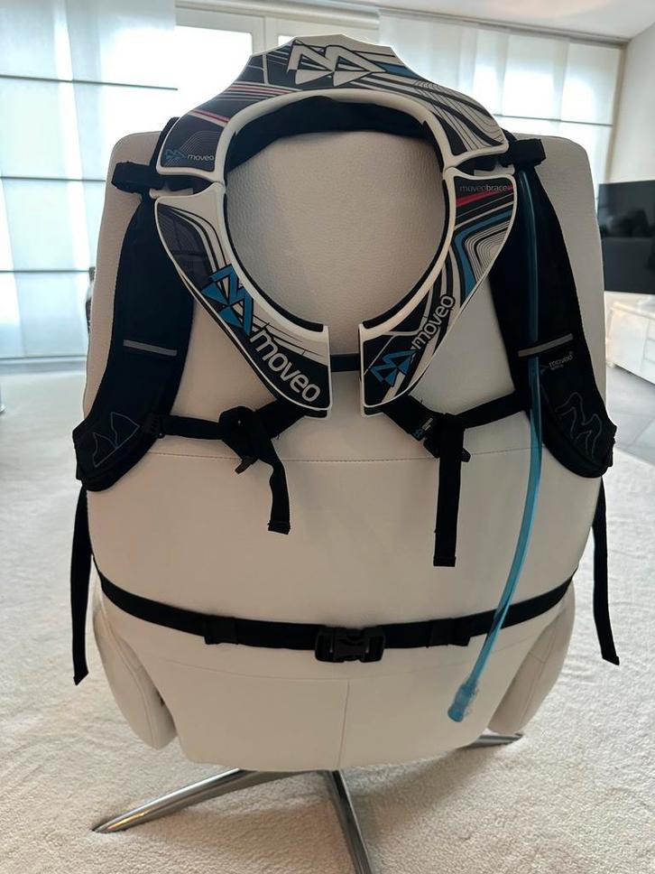 Moveo Nekbrace + Rugzak (Nieuw), Motoren, Kleding | Motorkleding, Motorcrosskleding, Dames, Heren, Kinderen, Nieuw zonder kaartje