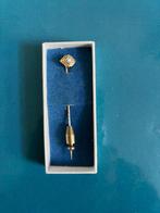 Gouden dasspeld, 4 tot 7 cm, Ophalen of Verzenden, Zo goed als nieuw, Met edelsteen