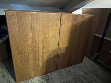 Mooie eikenhouten kast beschikbaar voor biedingen