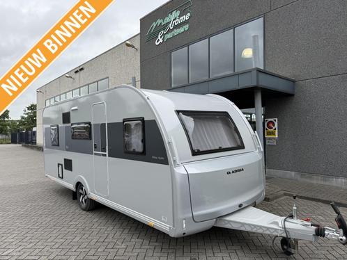 Adria Altea 552 PK, Caravans en Kamperen, Caravans, Bedrijf, tot en met 6, 1000 - 1250 kg, Overige, Adria, Dwarsbed, Vast bed