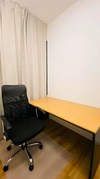 Study desk and chair, Huis en Inrichting, Bureaus, Ophalen of Verzenden, Zo goed als nieuw