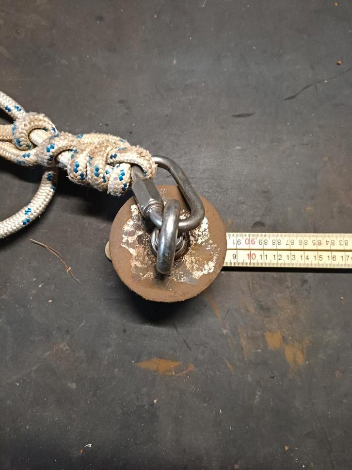 Te koop 2x vismagneten van het merk powerpull, Hobby en Vrije tijd, Metaaldetectors, Zo goed als nieuw, Overige merken, Ophalen of Verzenden