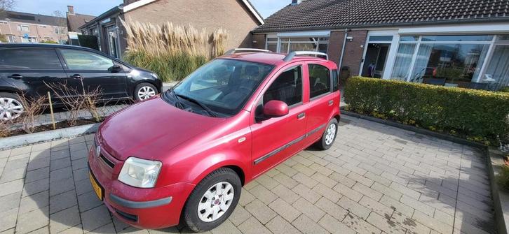 Leuke Fiat Panda 1.2 uit 2010, Auto's, Fiat, Particulier, Panda, Benzine, B, Hatchback, Handgeschakeld, Origineel Nederlands, Rood
