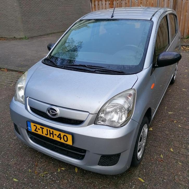 Daihatsu Cuore 1.0 5D 2008 Grijs, Auto's, Daihatsu, Particulier, Cuore, ABS, Airbags, Bluetooth, Radio, Benzine, Euro 4, A, Hatchback