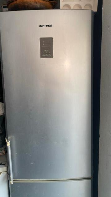 Graties koelkast beschikbaar voor biedingen