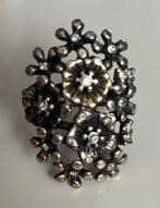 Prachtige zilveren ring bloemendesign met zirkonia maat 20, 20 of groter, Nieuw, Ophalen of Verzenden, Met edelsteen