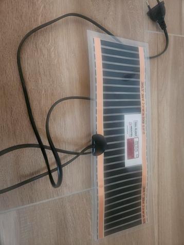 Terrarium heatmat 14x40 cm  beschikbaar voor biedingen