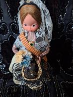Vintage Spaanse Pop in Traditionele Klederdracht, Ophalen of Verzenden