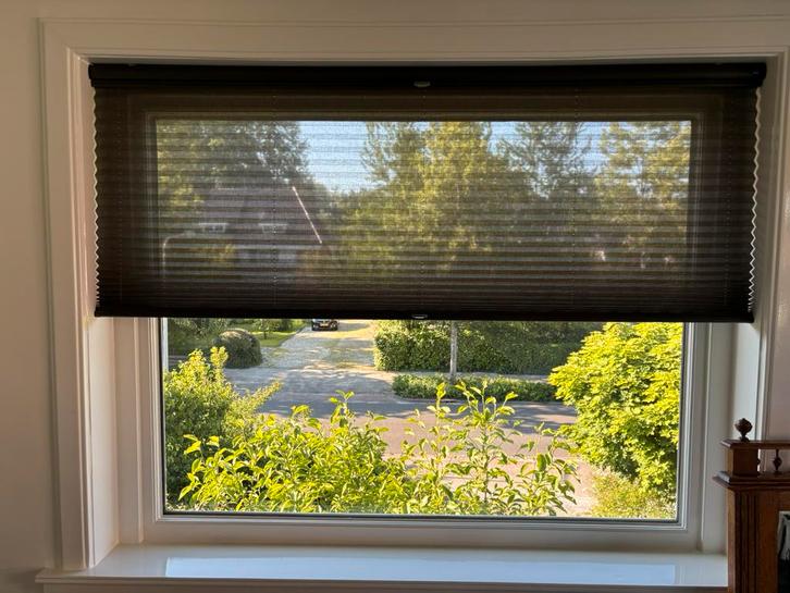 Luxaflex donker bruine plisségordijnen - top down bottom up, Huis en Inrichting, Stoffering | Gordijnen en Lamellen, Zo goed als nieuw