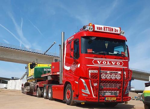 NIEUW WSI Volvo Fh5 met dieplader Loonbedrijf Van Etten, Hobby en Vrije tijd, Modelauto's | 1:50, Nieuw, Bus of Vrachtwagen, Wsi