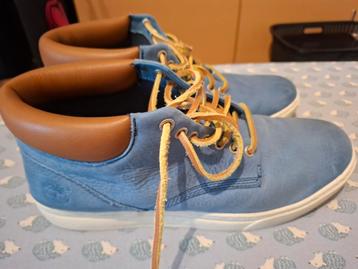 Leuke sportieve herenschoenen  beschikbaar voor biedingen
