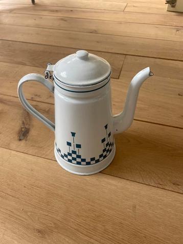 Antieke Emaille Koffiekan Wit Blauw beschikbaar voor biedingen